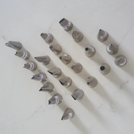 Wilton KOREA Tip piping nozzle no. 102 104 225 233 352 364 - USED