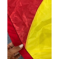 Riczac fabric kite shirt with details of red flag pattern and yellow star xor frame 3m -5m