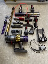 Dyson V11 Absolute+ ，齊配件、2粒原裝電、2火牛及掛牆架