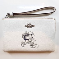 (全新! Brand New!) Coach Disney X Minnie Mouse Small Corner Zip Wristlet Clutch Chalk (NO RECEIPT! 無單!)