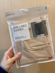 UNIQLO 4分女裝塑型褲 塑身褲