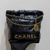 Chanel 香奈兒 22bag Mini黑色金扣 小垃圾包