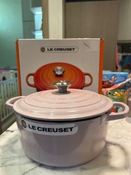 （全新）Le Creuset 圓形琺瑯鑄鐵鍋 22厘米 Shallot