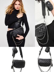 🇨🇦✈️代購❇️限時快閃❇️  ⛔️截單日：8月26日18:00  ❤️‍🔥🇨🇦加拿大直送Steve Madden Belt Bag 小香風黑色菱格紋腰包/胸包💕