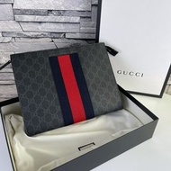 Gucci 滿版紅藍編織手拿包