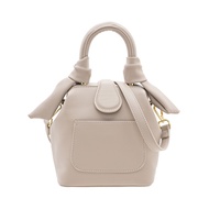 Tracey Ringer Finger Handbag