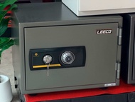 ตู้เซฟ Leeco safe ตู้นิรภัย รุ่น NSS ขนาด 53 kg (ใส่ A4 และ โฉนดแบบใหม่ได้)