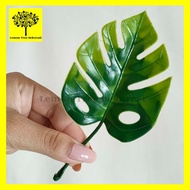 Artificial Baby Monstera Leaf Daun Palsu Plastik Hias Dekor Cake Rumah