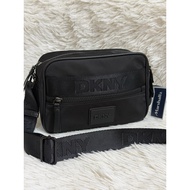 DKNY CAMERA BAG NYLON UNISEX - - US BOUGHT