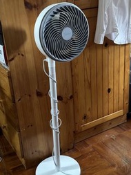 Midea 坐地風扇