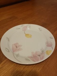 Corelle Vitrelle Chip Resistant Plate with Floral Design