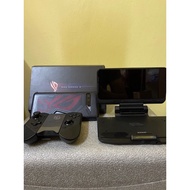 ASUS ROG Phone 3 + KUNAI 3 Gamepad + ASUS Twinview Dock 3