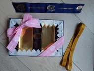 COVA 原裝 朱古力吉盒 連粉紅色logo絲帶 金色幼絲帶 藍色粗絲帶