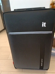 it IT super light weight suitcase , World's Lightest 英國超輕留學行李喼行李箱皮喼
