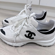 ❤️❤️Chanel ❤️❤️香奈兒 黑白熊貓配色球鞋36號