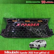 กระจังหน้า xpander x pander 2022 2023 2024 LED 3 จุด V2 สีดำเงา logo แดง งานสวยมาก ตัวใหม่ล่าสุด