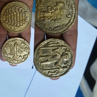 Koin Yasin Pemegang Tongkat