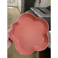 le creuset fafa plate flower plate 23cm pink
