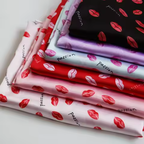 1 meter X 1.48 meter Fashion Lips Print Material Soft Satin Polyester Fabric