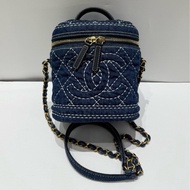 Chanel香奈兒VANITY CASE外縫線牛仔布丹寧水桶斜挎包28開~