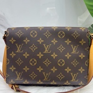 LV路易威登/Louis Vuitton老花橫版王菲包 編碼01 尺寸25x5x18cm