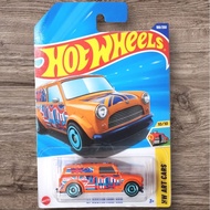 Hot Wheels '67 Austin Mini Van #169/250 2025 Orange