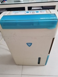 TOSHIBA RAD-210STC2 抽濕機