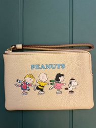 全新Coach x Snoopy cardholder (無盒）