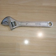 8' ENGLISH WRENCH