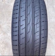 Continental UltraContact UC6 SUV 225/55 R19 輪胎
