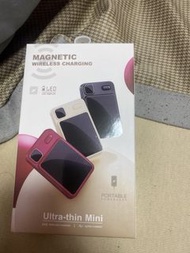 磁吸無線充電迷你便攜充電寶