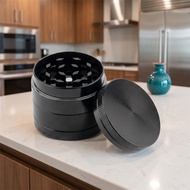 Multiple 4cm to 9cm desktop crushers are used in the kitchen to crush pumpkin seeds