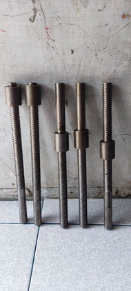 Baut ulir drat kotak/trapesium 20mm x 25 x 35cm