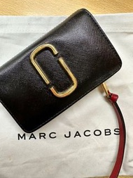 二手 MARC JACOBS Snapshot 防刮真皮牛皮中夾 黑紅色