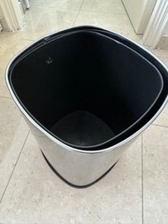 無蓋垃圾桶  15L (隔住膠袋用過一次)