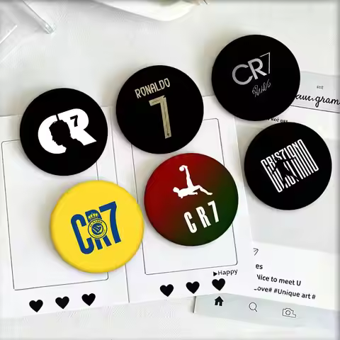 Football Stars C-Cristiano CR7 R-Ronaldo Logo Round Badge Creative Brooch Clothing Backpack Accessor
