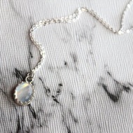 Journal- 蕾絲月光 玻璃體(藍彩虹光) 女神月光石蕾絲純銀項鍊