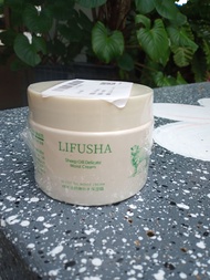 Lifusha Sheep Oil Delicate Moist Cream 140 g. ครีมบำรุงผิวผสมน้ำมันแกะ ลาโนอินและวิตามินอี