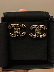 Chanel 雙C耳環
