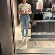 Levis 女款 高腰修身牛仔男友褲 / 精工淺色水洗 / 赤耳 及踝款