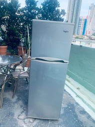 雪櫃 (雙門惠而浦 )WF195/8 銀面 95%新 148CM高 100%正常 Refrigerator 二手電器 傢俬 #清倉大減價 #最新款 #貨到付款 家庭用品(可轉左門鉸/右門鉸)