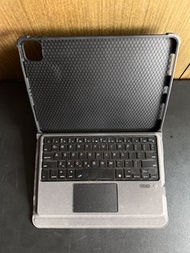 iPad Air 5 keyboard case and bag