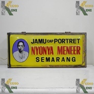 NEON BOX JAMU CAP PORTRET NYONYA MENEER SEMARANG (SIZE CUKUP BESAR)