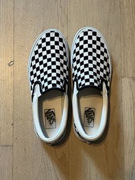 VANS CHECKER CLASSIC BLACK/WHITE SLIP ON / 白色黑色休閒鞋