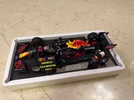 1/18 Minichamps Max Verstappen World Champion 2021 (with finger)