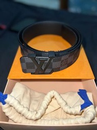 LV INITIALES 40毫米啞面黑色皮帶 85cm