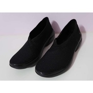 Black Health Shoes Bzees by Naturalizer Brand size 37