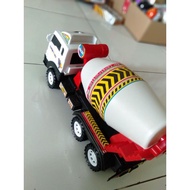 Cement mixer car toy