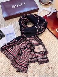 🌟香港倉直发🌟Gucci 雙面羊毛圍巾 深藍底配紅白格紋邊 原廠正品Outlet貨