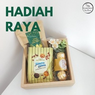 Raya Gift Set with Chocolate & Cookies & Kurma Kurma Gift Set